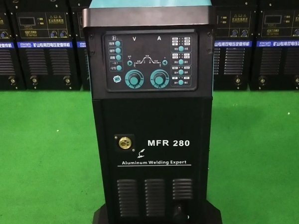 什么牌子的二保焊机好用