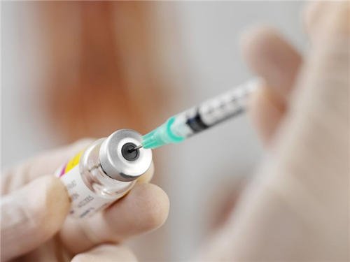 1小时打疫苗60人护士手磨出血，这名护士怎样做到这个速度的？