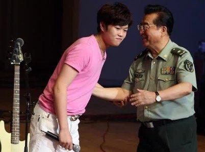 陈思思终于不再隐藏，公开与李双江的关系，他们是什么关系？