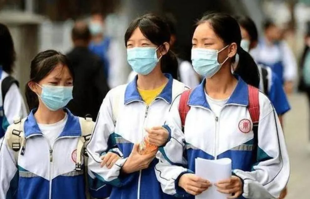2023年什么时候初中开学？