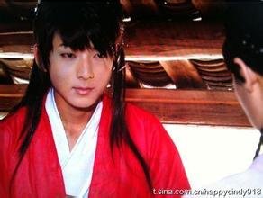 陈翔男扮女装的动漫照片