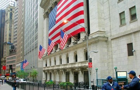 美国为何会出现十年来最大破产潮？