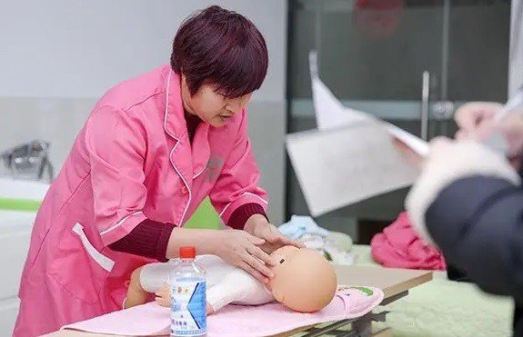 高级育婴师证有什么用