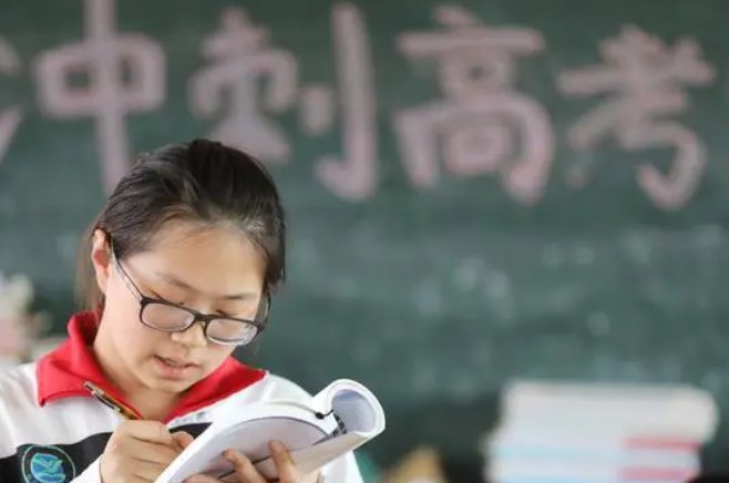 2022年广东省高考分数线