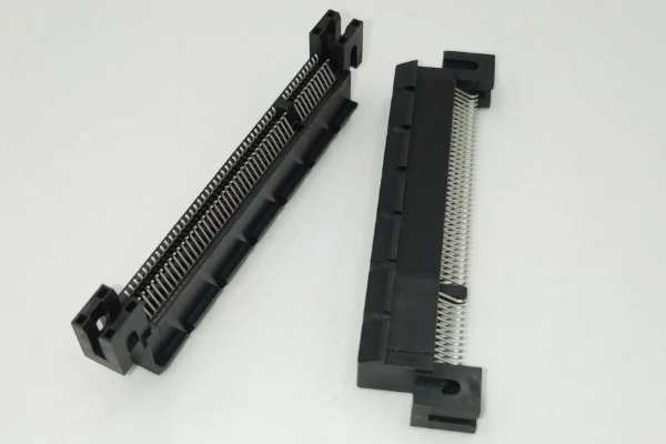 日本x8主板插槽是什么样子的啊？