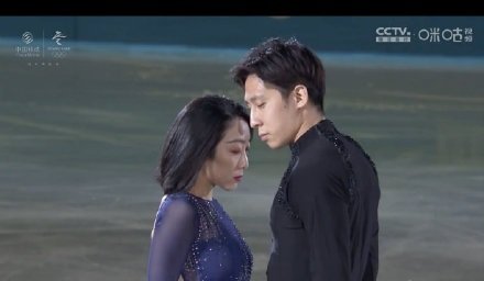 葱桶组合表演滑压轴演出好美，他们的高度默契是如何练就的？