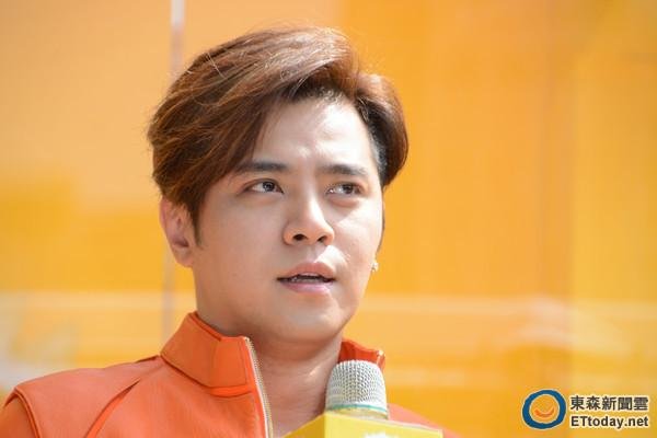 杨登奎的人物简介