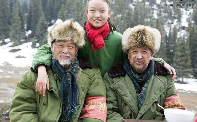 崇尚鹰式教育的他，让8岁女儿跟狼在一个笼子里，最后结局怎样？