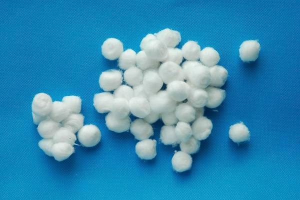 医用手工棉球怎么做