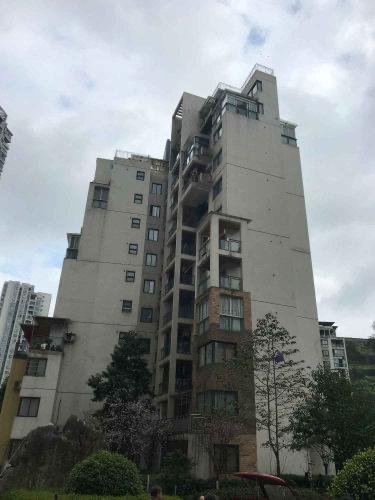 重庆一对年轻母女从30层顶楼坠亡！这究竟是自杀还是他杀？