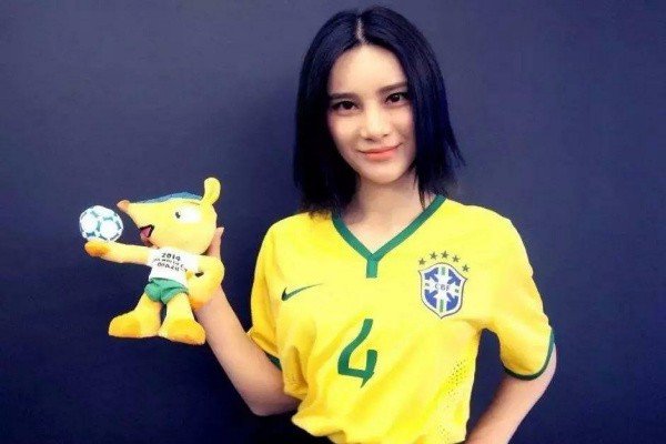 尚雯婕欣赏赞扬蔡徐坤，尚雯婕是圈中伯乐吗？