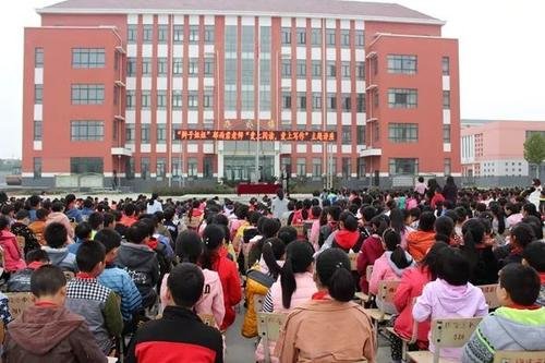 41.63万大学生留校过春节，和校友一起过年会有什么不一样的？