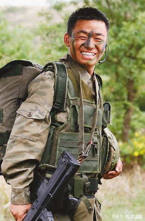 士兵突击小说txt，百度云！拜托！