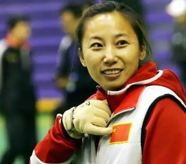 李琰为什么不担任短道速滑主教练？