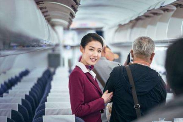 王俊凯的同学，《鹿鼎记》的女主，为何杨祺如出道就能主演《中国机长》？