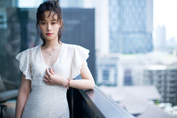 蓝盈莹方回应与曹骏复合传闻,粉丝如何客观看待?