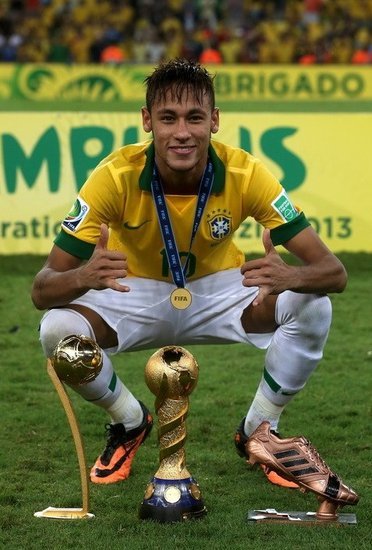 内马尔国家队球衣到底是多少号？