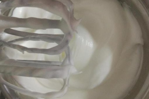 怎样把鸡蛋清打成泡泡？