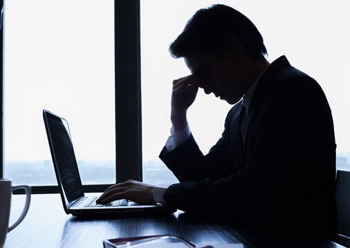 怎么克服既不满足颓废的现状又没有动力努力的心理？