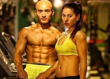 他是中国第一武僧，身家过亿出场费百万，开豪车游艇美女环绕，他是谁？