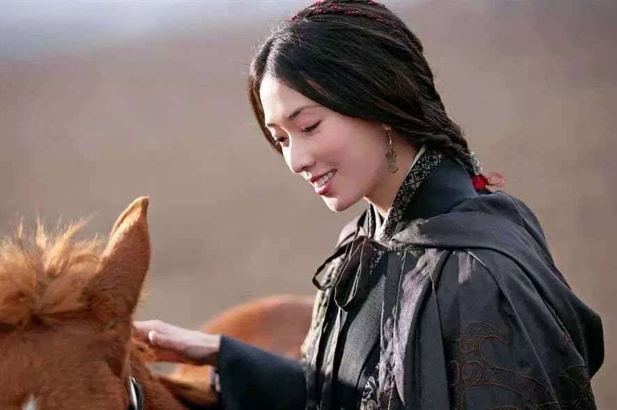 小乔是周瑜之妻，为何却屡次救诸葛亮？