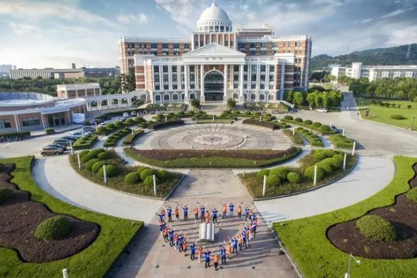 温州医科大学录取分数线2023