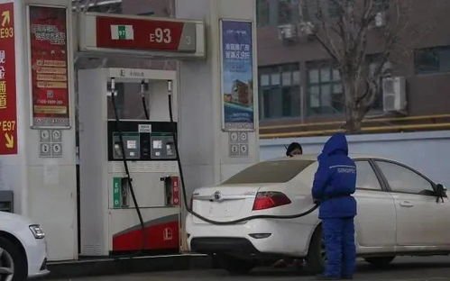 加油站误将柴油当汽油致近200台车“趴窝”，车主们该如何维权？