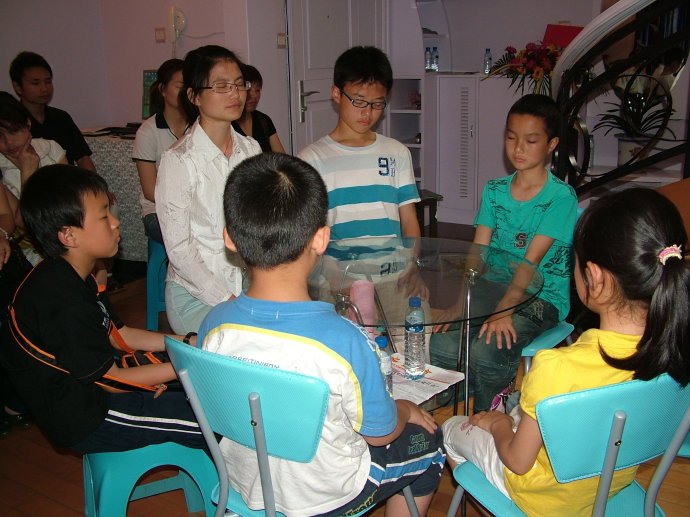 儿童圆桌会议的事件处理