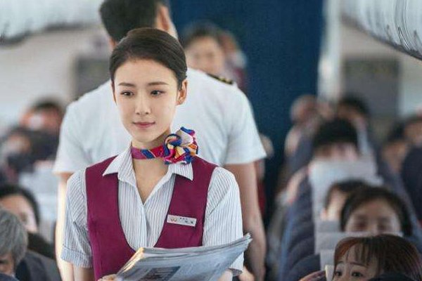 王俊凯的同学，《鹿鼎记》的女主，为何杨祺如出道就能主演《中国机长》？