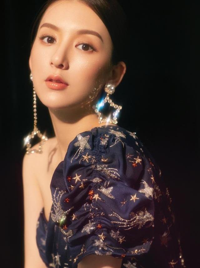 方媛很漂亮，有少女清纯感，那她的父母状态如何？