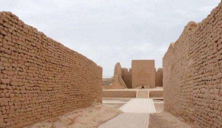 修路挖毁的唐代古墓仅剩几块砖,此事会由施工方负全责吗?