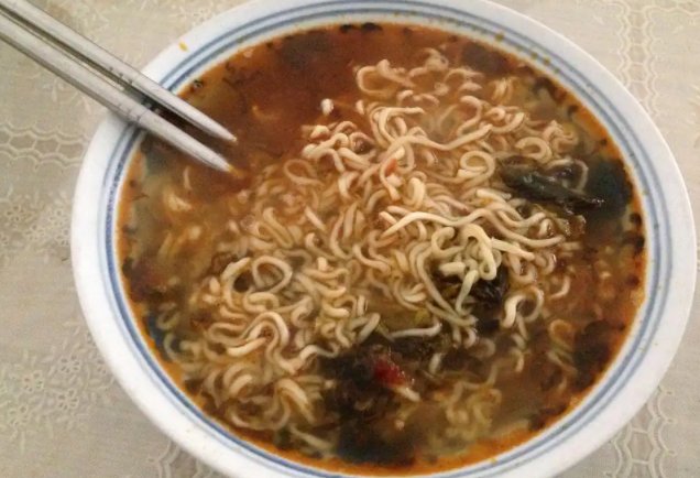 土坑酸菜生产内幕被曝后，对方便面企业的销售带来了哪些巨大影响？