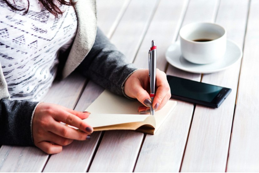 弟弟为什么这样看我的作文是什么