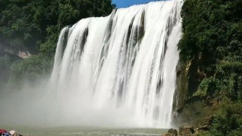 波澜壮阔的近义词