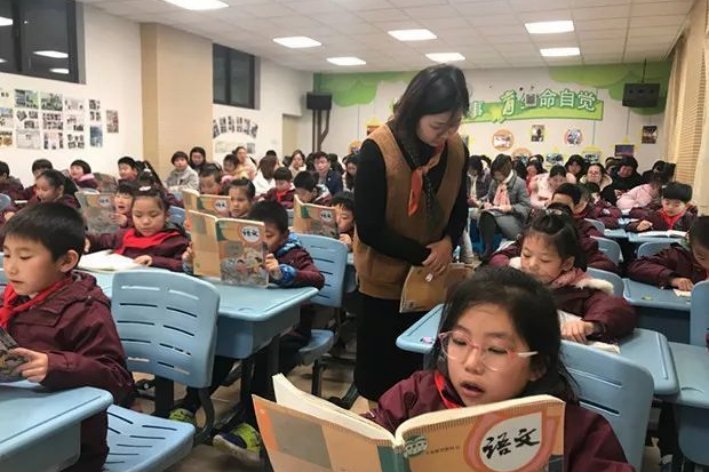 四年级上册语文书全部组词