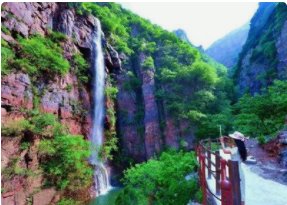 游山玩水怎么造句