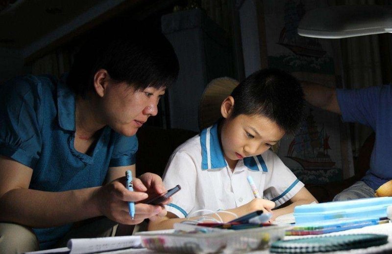 被张桂梅拒绝的全职太太怎么回应的？你认为女性应该做全职太太吗？
