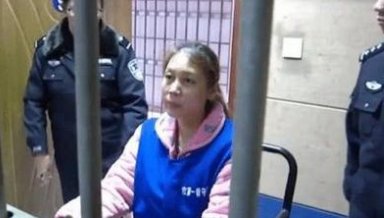 劳荣枝与辩护人见面后求生欲变强,背负7条人命的她会被判死刑吗?