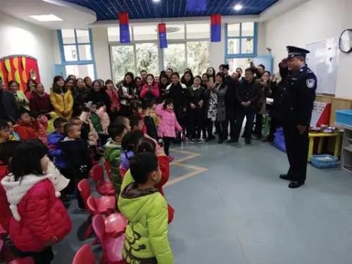 警察抓小偷游戏规则是什么？