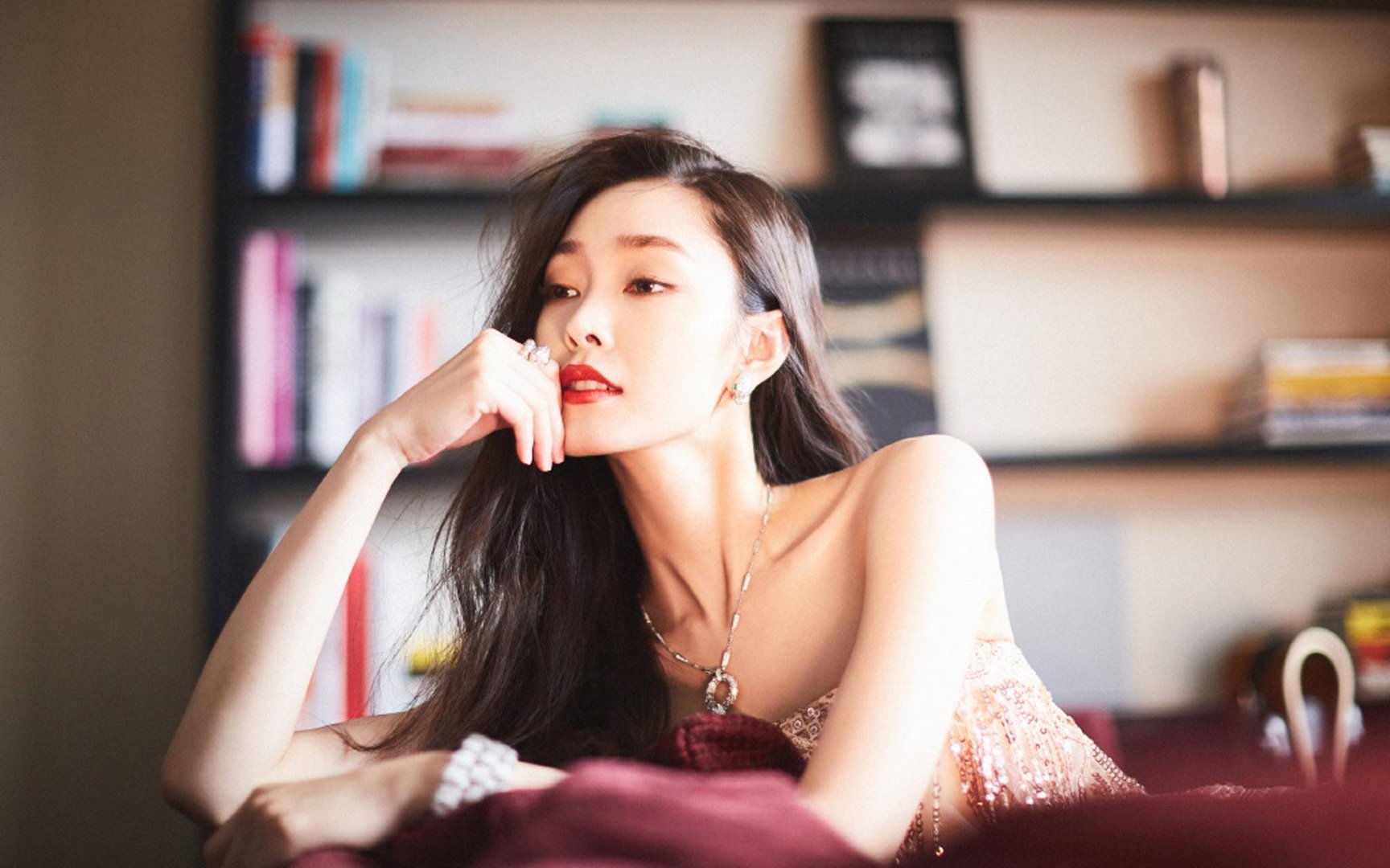 与郭麒麟官宣结婚，深夜公开表白：我们永远在一起！你怎么看？