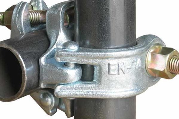 脚手架十字扣和活动扣件怎么区分