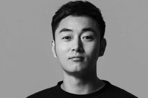 先是和杨幂搭戏，遇到孙俪后人气高涨，李东学如今咋样了？