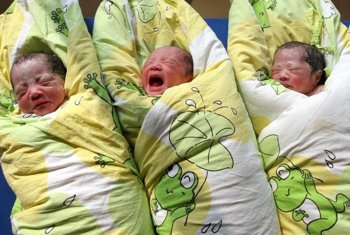 非洲妈妈一胎生下5女4男，这算不算是人类的奇迹？