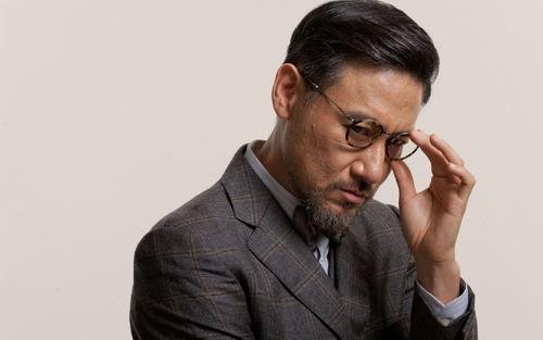 张学友有首歌，花不似盛开，爱渐如大海，这漫长夜里，谁人是你所爱…………歌名是什么啊