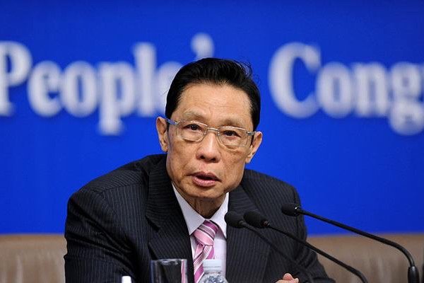 钟南山“坐餐车去武汉”照片背后的故事是什么？