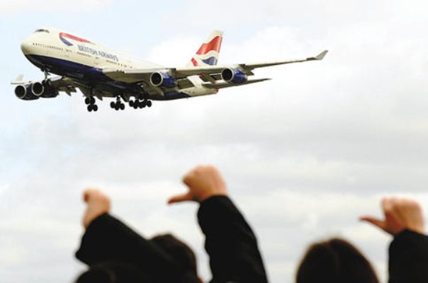 英航飞行员大罢工，导致1500多次航班受阻，是什么原因点燃了这次大罢工？