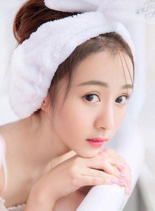 宋欣佳怡在《微微一笑很倾城》中饰演谁？