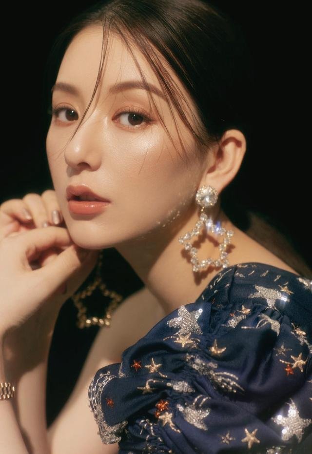 方媛很漂亮，有少女清纯感，那她的父母状态如何？