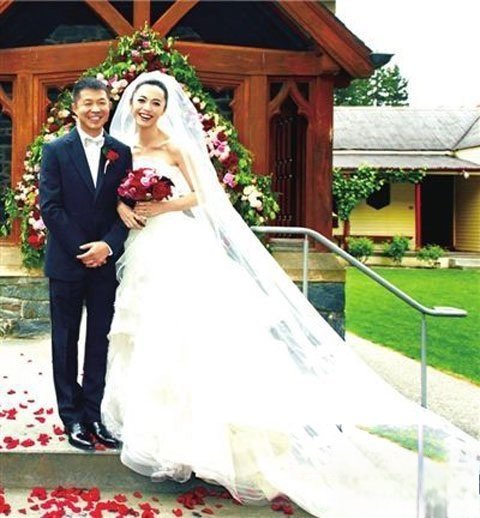 姚晨曹郁情变离婚真的吗 怎么认识的什么时候结婚的