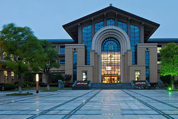 上海政法大学录取线多少分2023